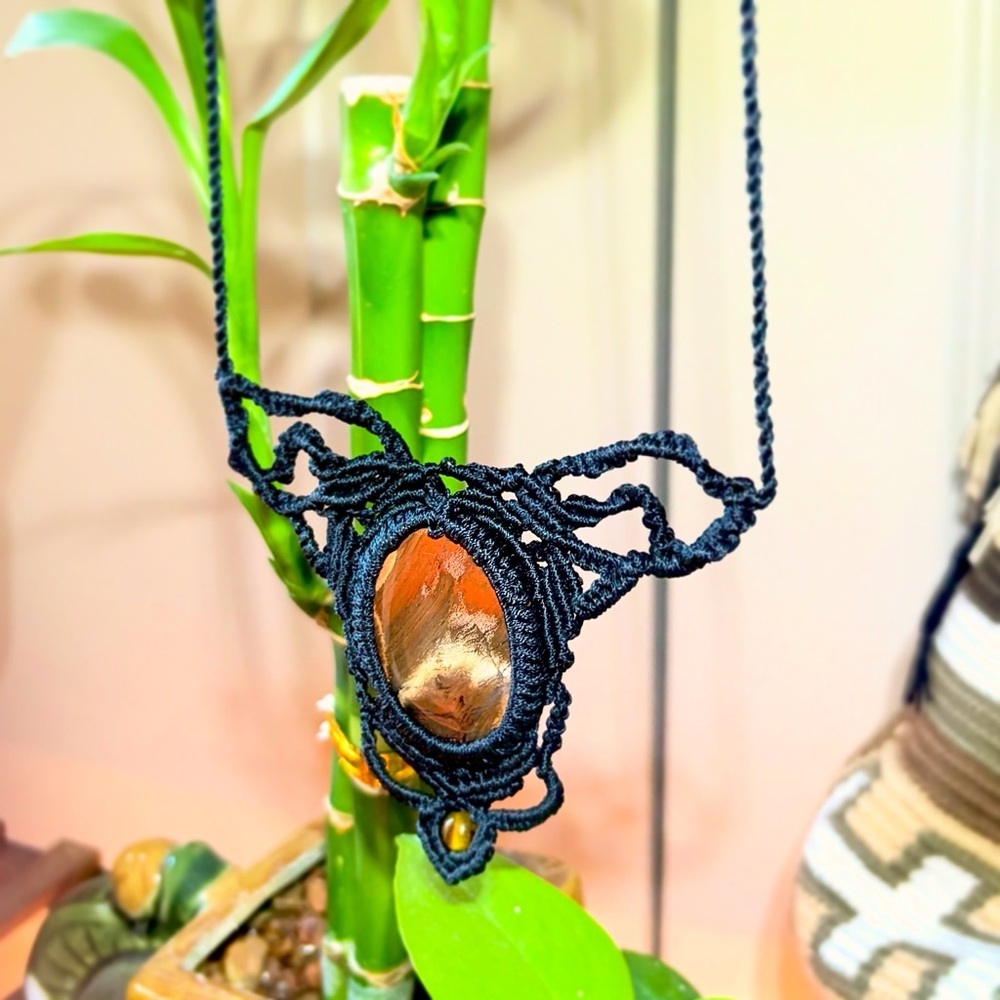 Macrame necklace